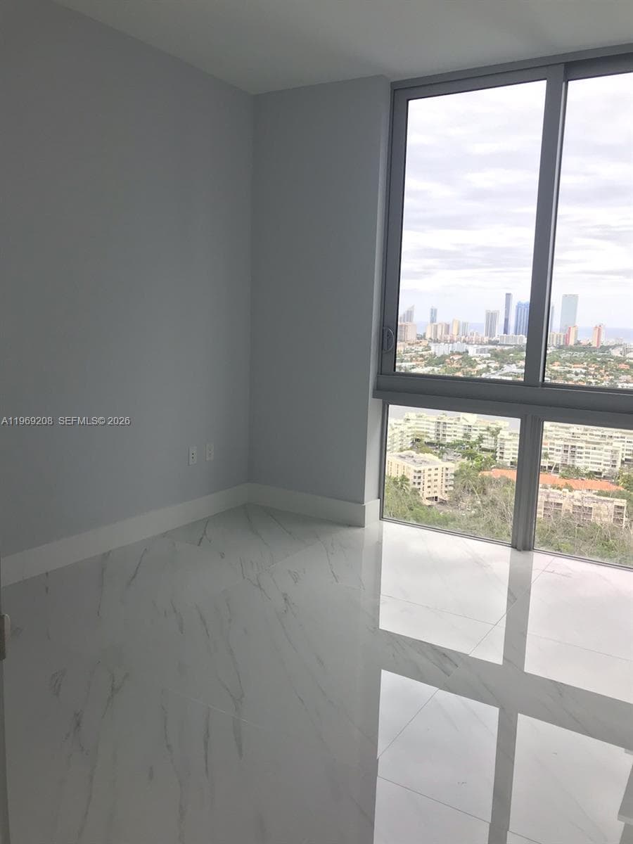 THE HARBOUR NORTH CONDO · #2907 in North Miami Beach - Photo 8