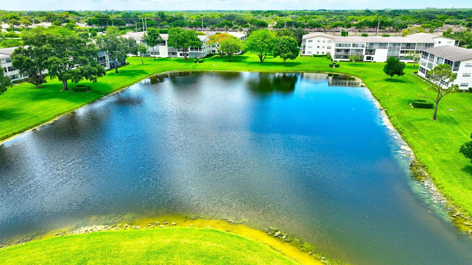 339 PRESTON I-2BR/1.1 on LAKE