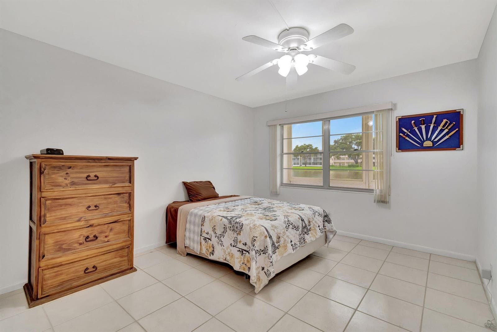 Bedroom 2/Guest Bedroom