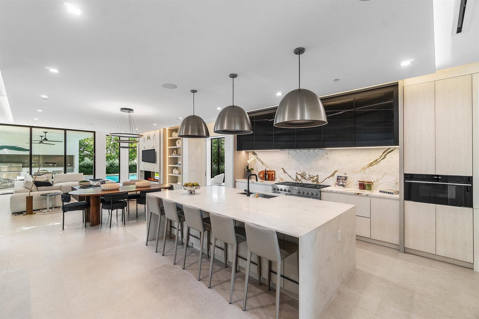 024-810PalmTrail-DelrayBeach-FL-33483-SM
