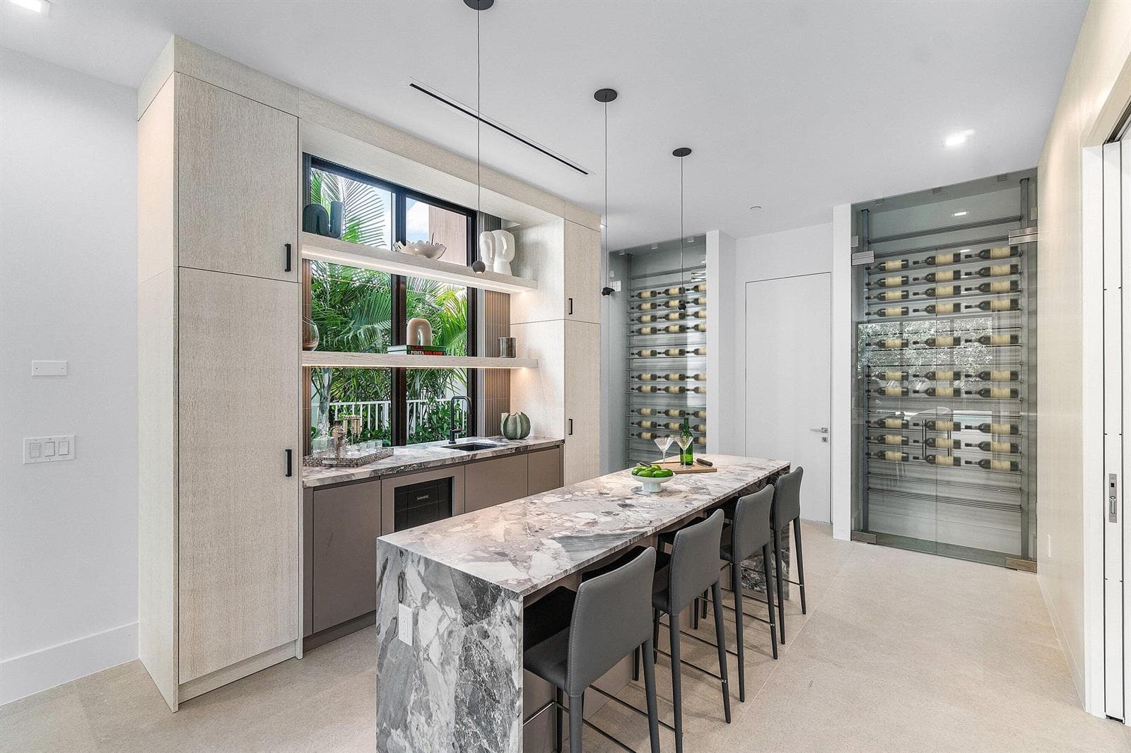 006-810PalmTrail-DelrayBeach-FL-33483-SM