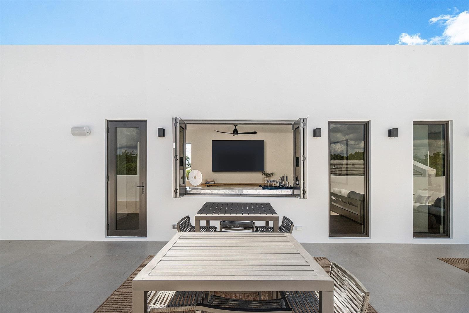 033-810PalmTrail-DelrayBeach-FL-33483-SM