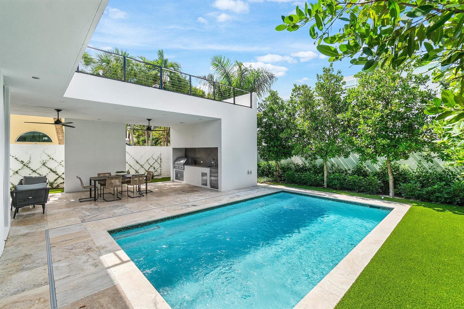 073-810PalmTrail-DelrayBeach-FL-33483-SM