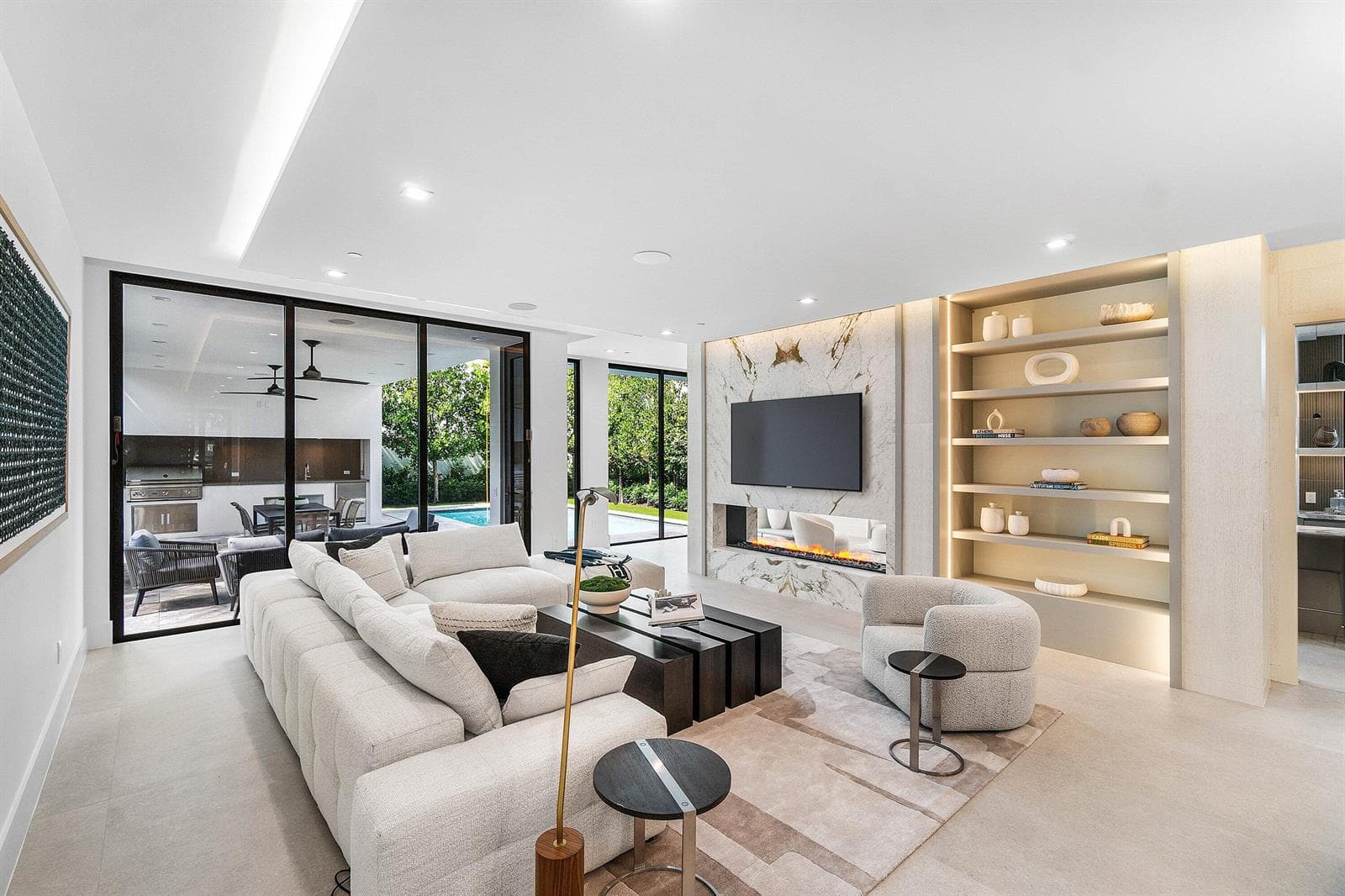 016-810PalmTrail-DelrayBeach-FL-33483-SM