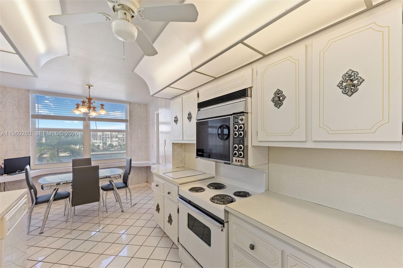 AQUARIUS CONDO · #501N in Hollywood - Photo 11