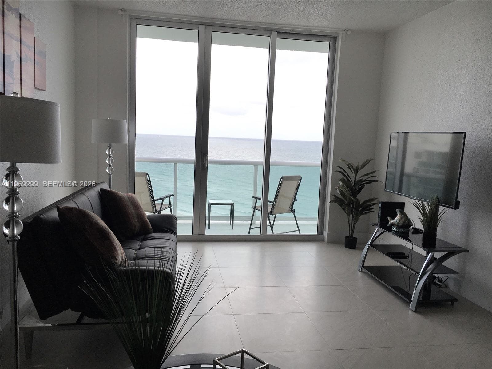 TIDES ON HOLLYWOOD BEACH · #PH16Z in Hollywood - Photo 4
