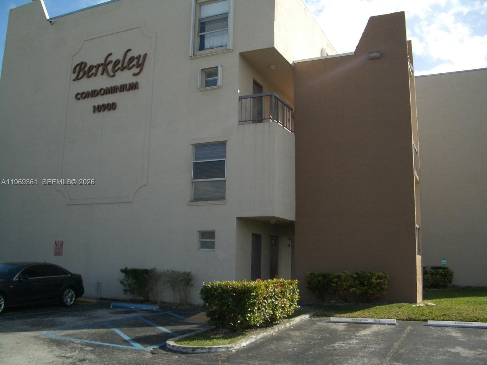 BERKELEY · #324 in Miami - Photo 22