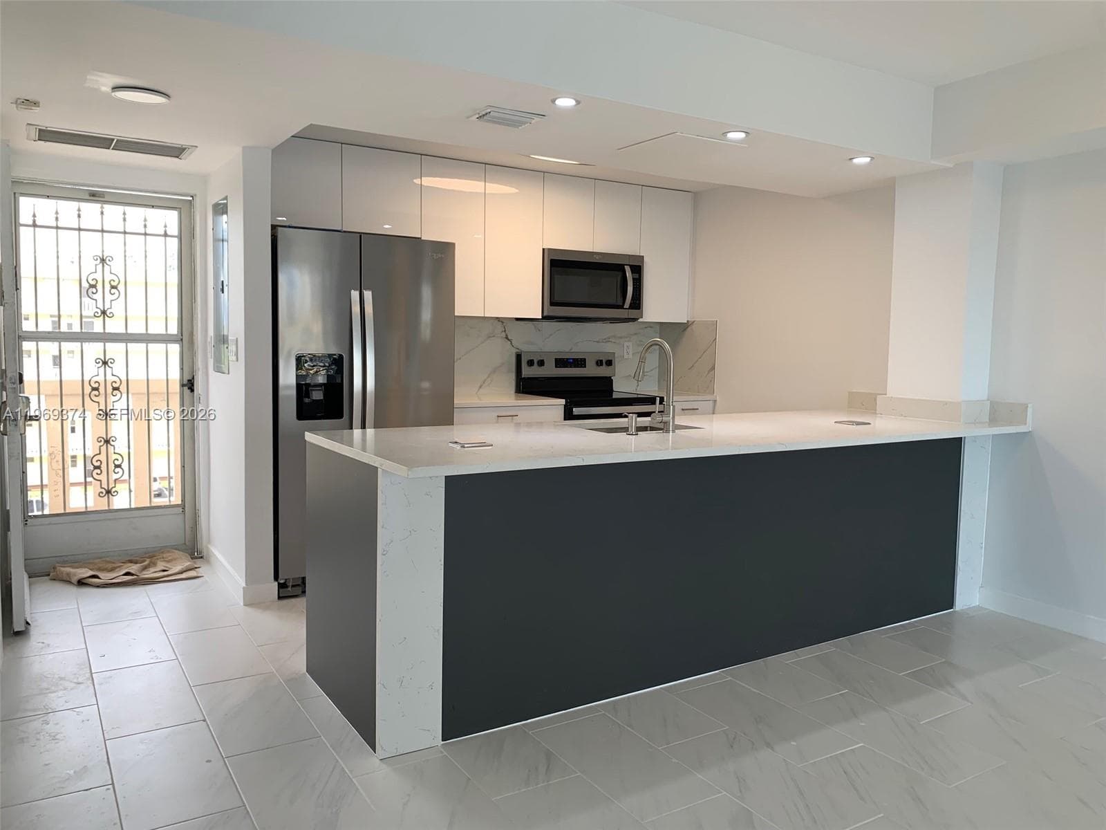 POINT EAST CONDO · #D-508 in Aventura - Photo 3