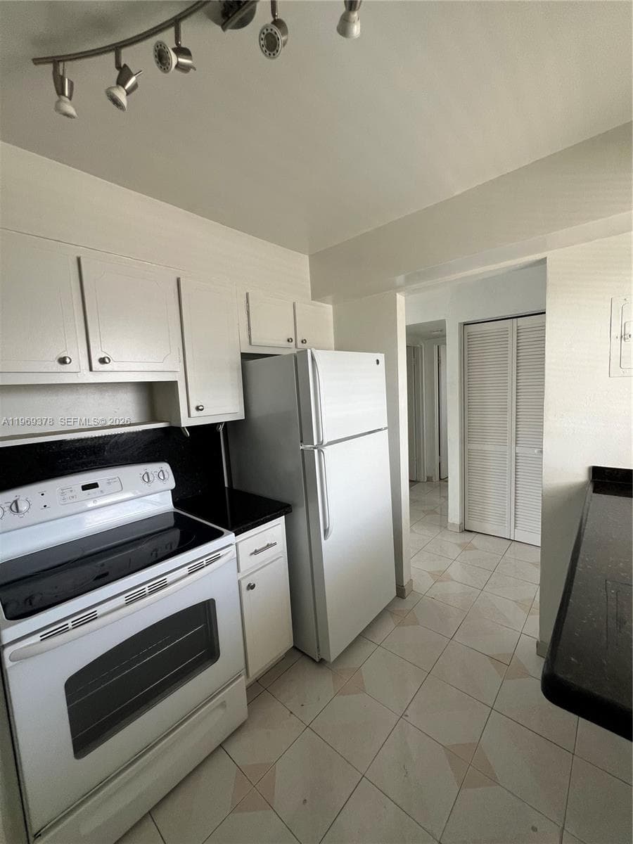 NAUTILUS TOWER · #6B in Miami Beach - Photo 10