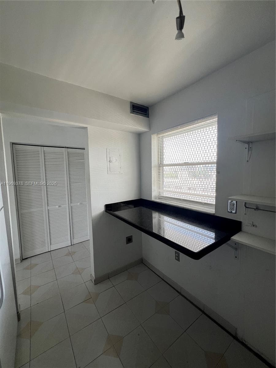 NAUTILUS TOWER · #6B in Miami Beach - Photo 11