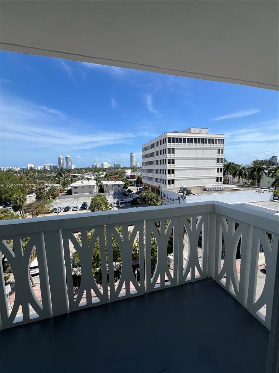 NAUTILUS TOWER · #6B in Miami Beach - Photo 4