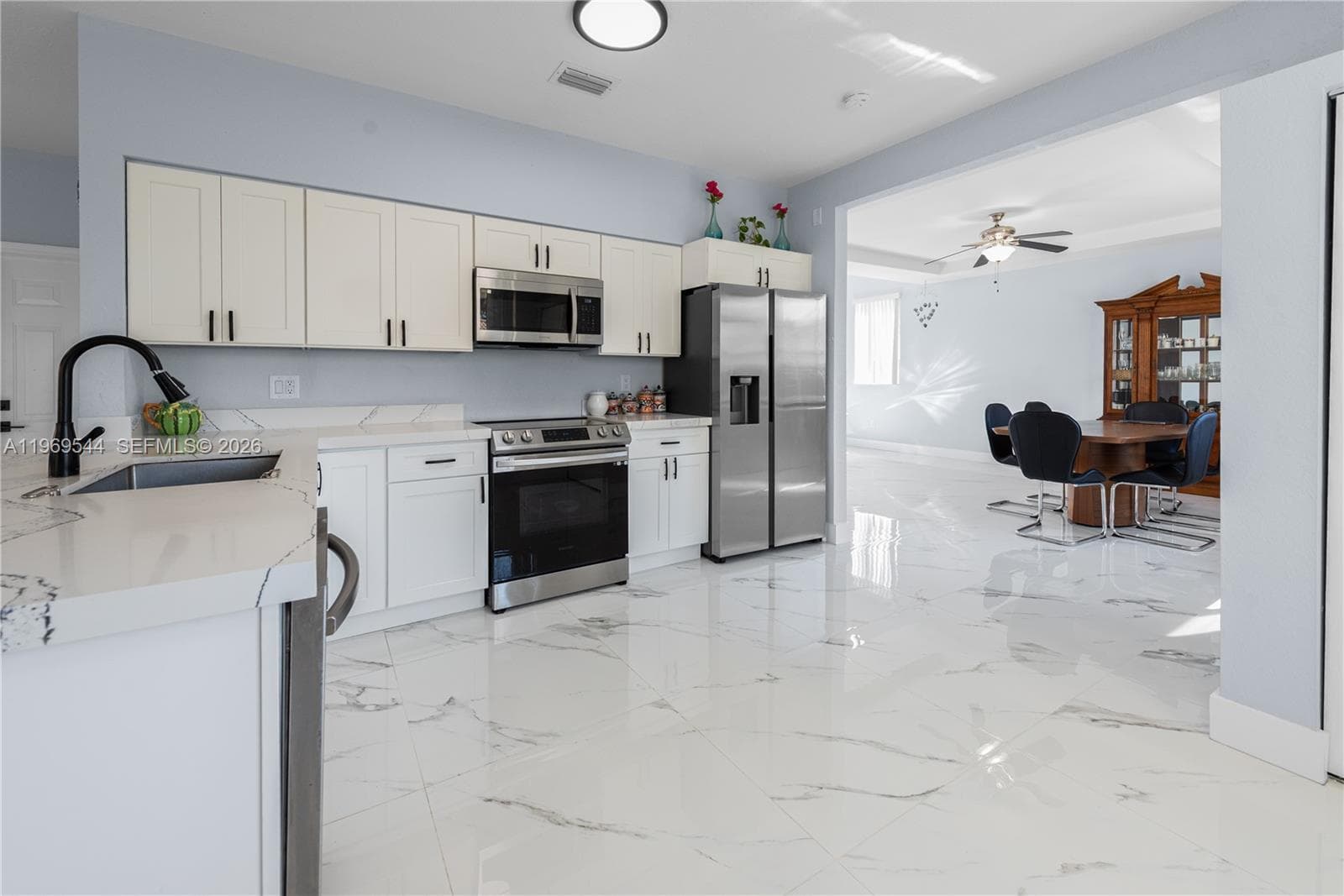 972 NE 36th Ave photo 11