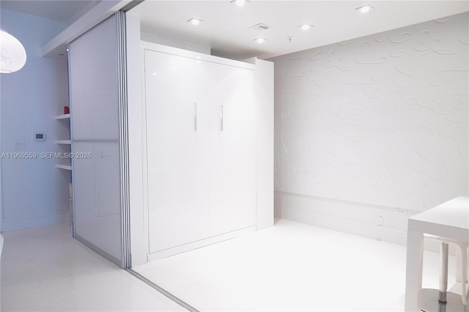 Queen Size Murphy Bed & Closet Space as 2nd Bedroom