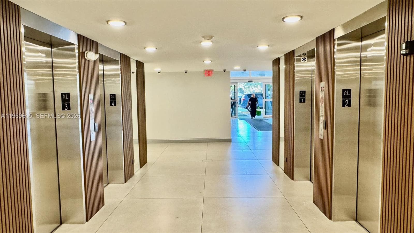 WINSTON TOWER 300 CONDO · #1518 in Sunny Isles Beach - Photo 17