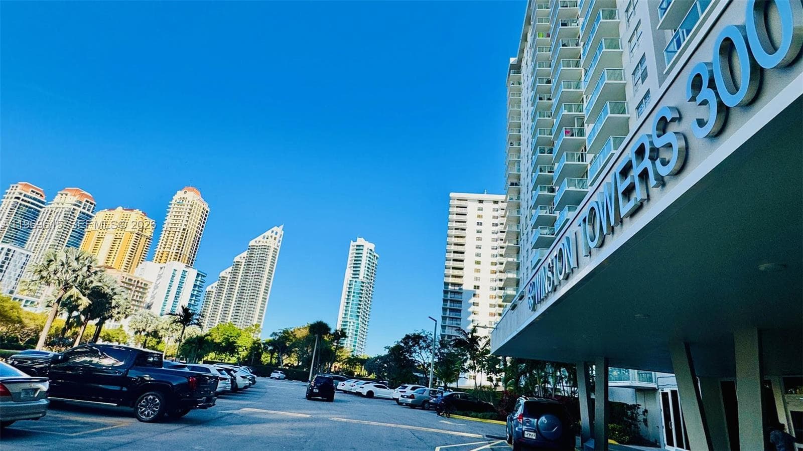 WINSTON TOWER 300 CONDO · #1518 in Sunny Isles Beach - Photo 12