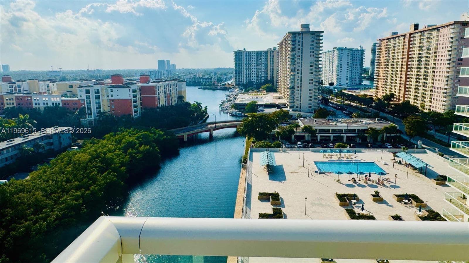 WINSTON TOWER 300 CONDO · #1518 in Sunny Isles Beach - Photo 7