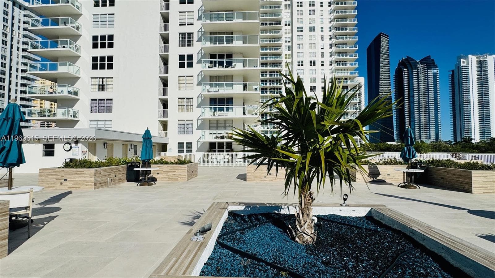 WINSTON TOWER 300 CONDO · #1518 in Sunny Isles Beach - Photo 32