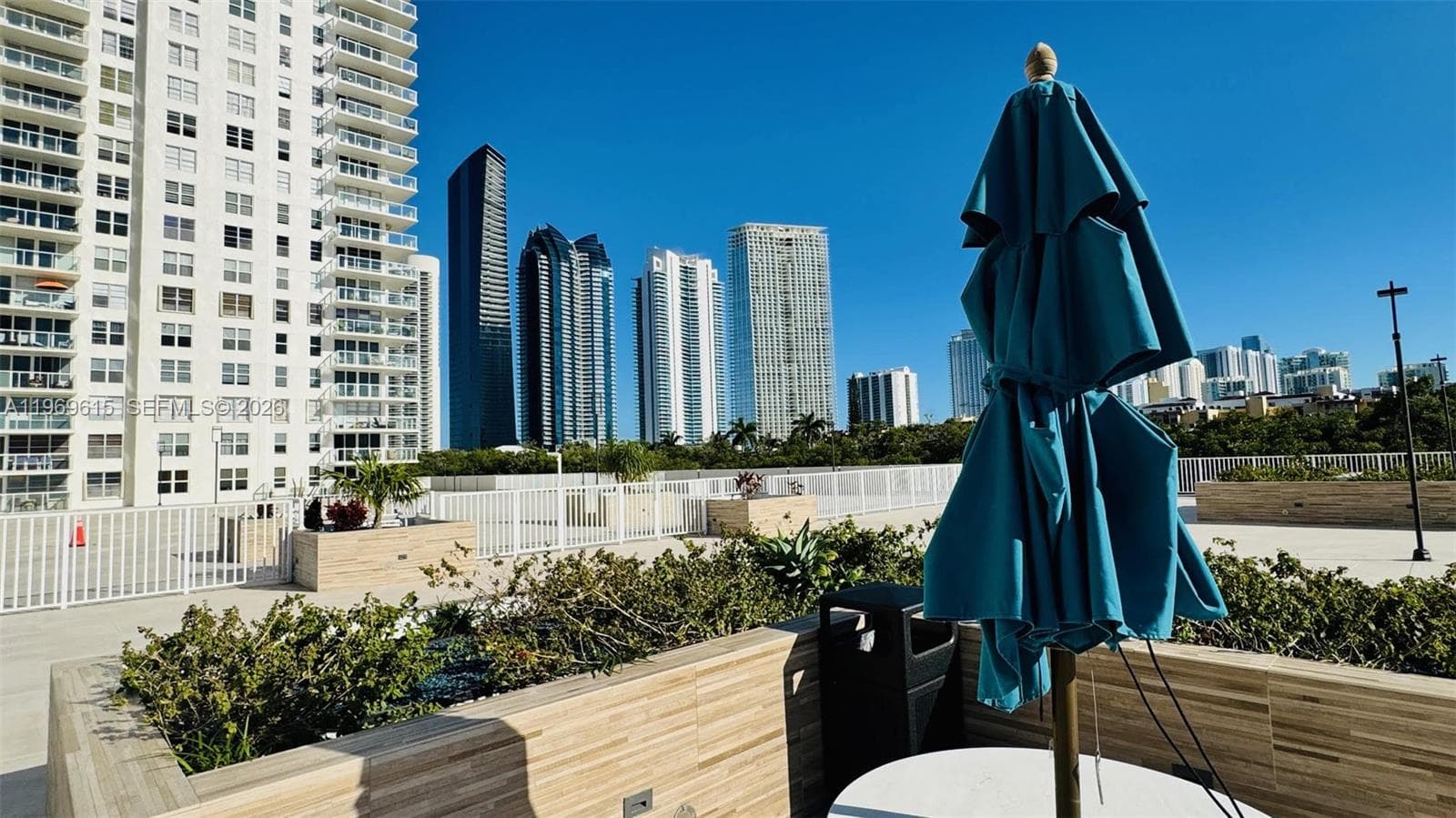 WINSTON TOWER 300 CONDO · #1518 in Sunny Isles Beach - Photo 33