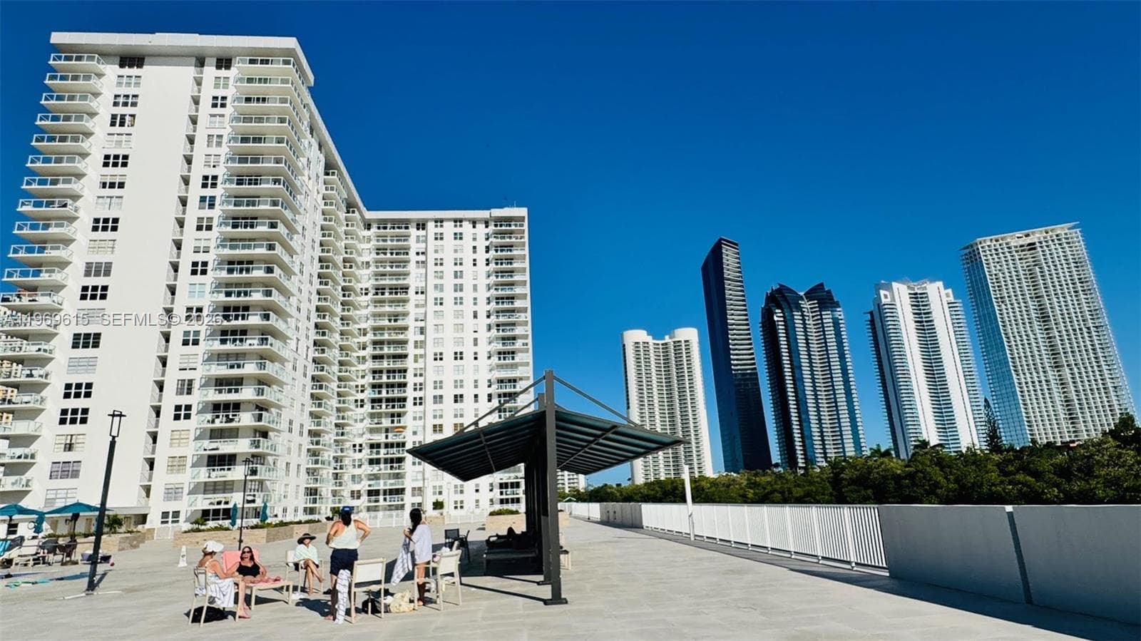 WINSTON TOWER 300 CONDO · #1518 in Sunny Isles Beach - Photo 31