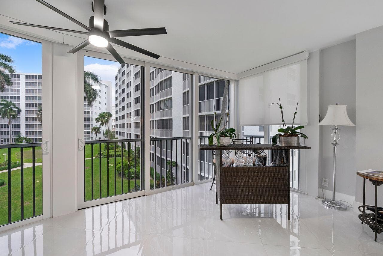 3300_S_Ocean_Blvd_u317_020