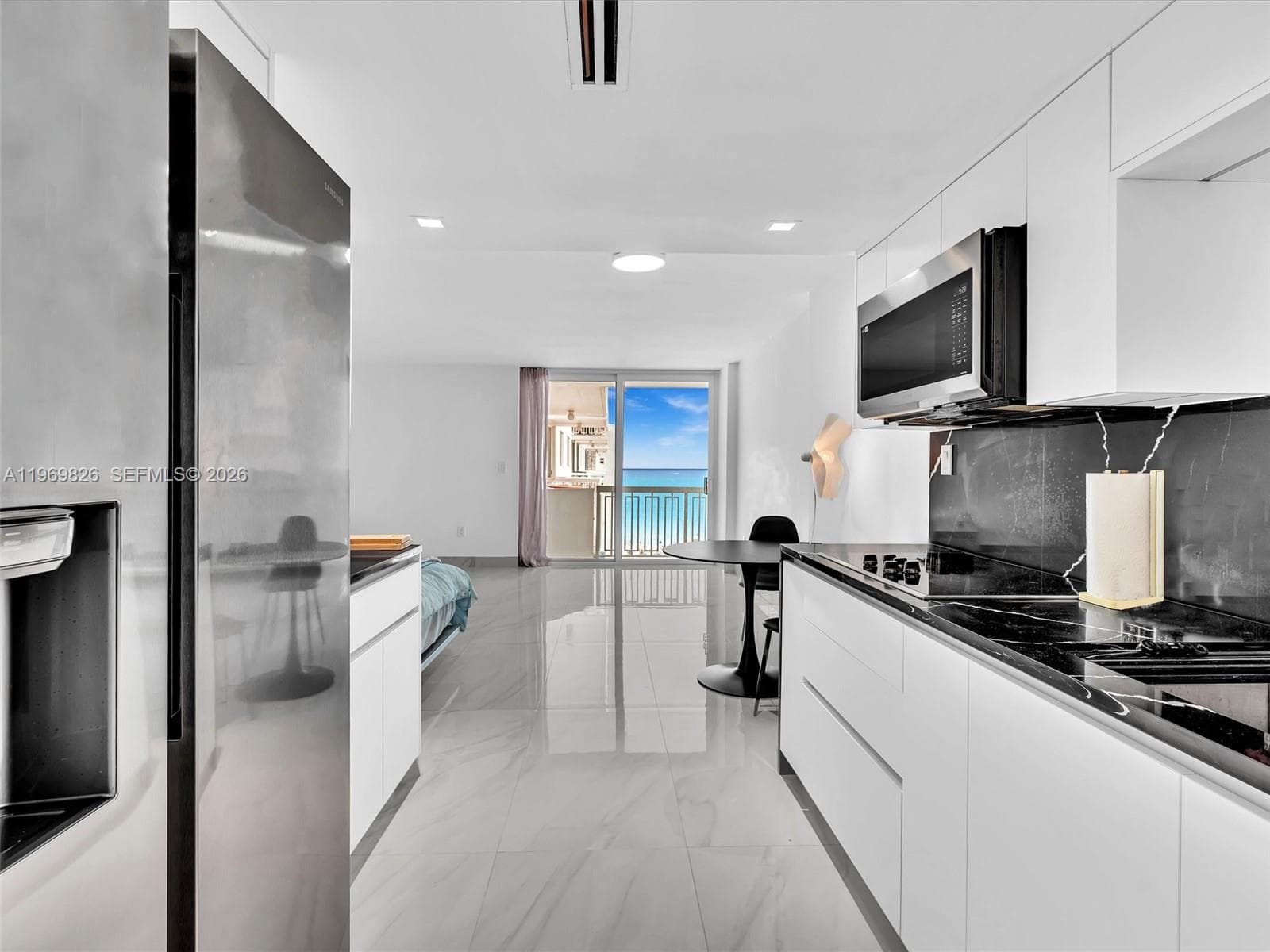 THE PRESIDENTIAL CONDO · #1007 in Miami Beach - Photo 6