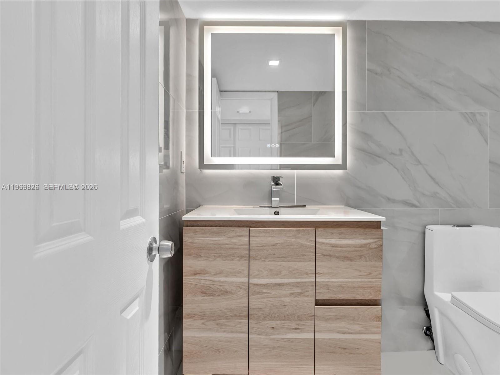 THE PRESIDENTIAL CONDO · #1007 in Miami Beach - Photo 17