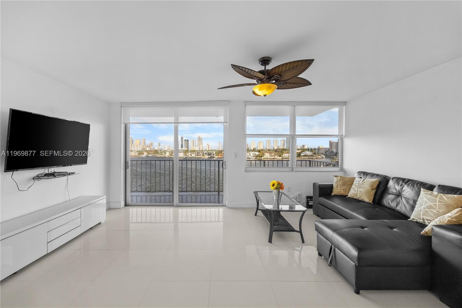 REEF SOUTH CONDO · #5J in North Miami Beach - Photo 4