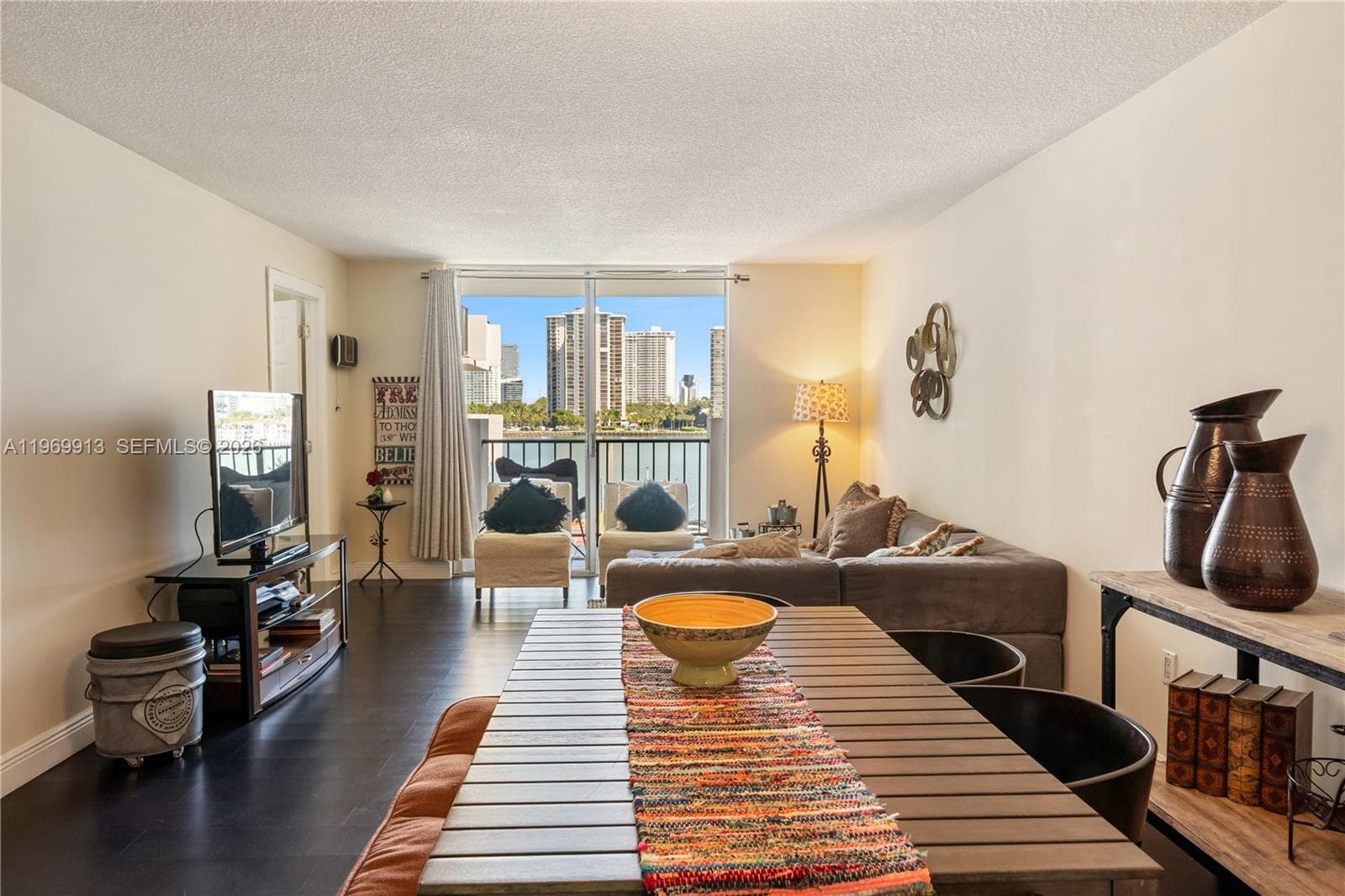 COMMODORE PLAZA CONDO · #401 in Aventura - Photo 2