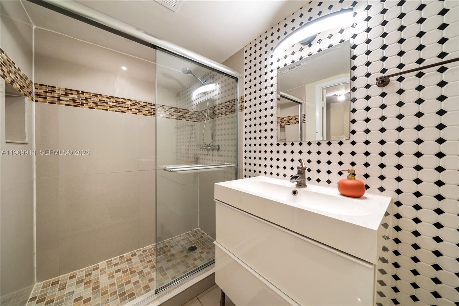 COMMODORE PLAZA CONDO · #401 in Aventura - Photo 12