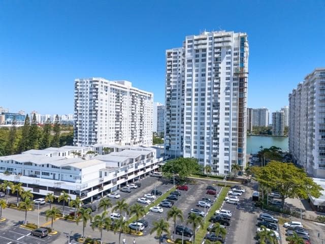 COMMODORE PLAZA CONDO · #401 in Aventura - Photo 26