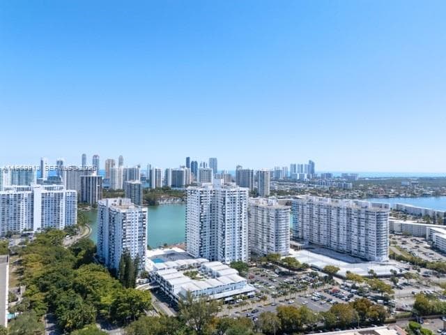 COMMODORE PLAZA CONDO · #401 in Aventura - Photo 28