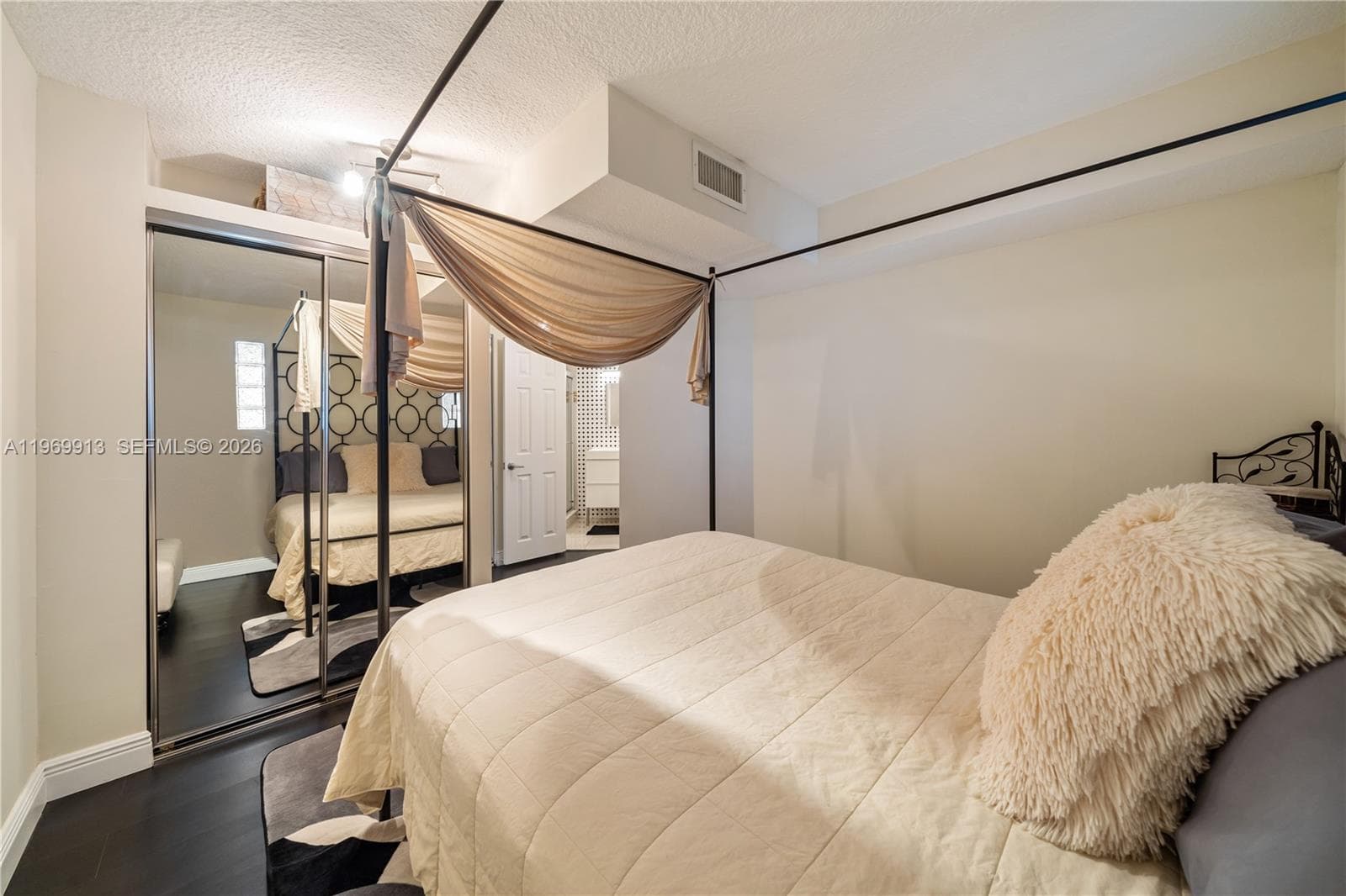 COMMODORE PLAZA CONDO · #401 in Aventura - Photo 10