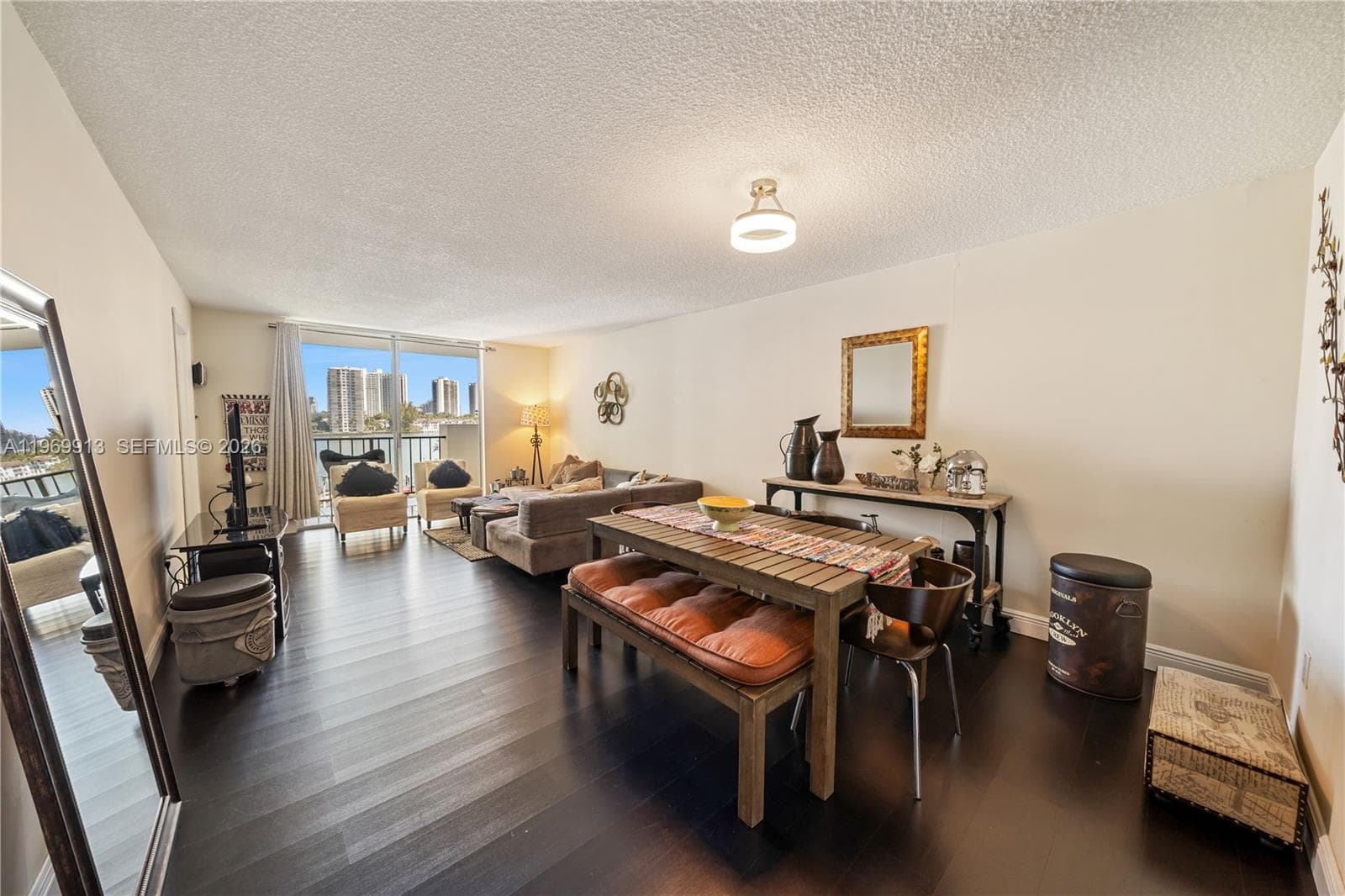 COMMODORE PLAZA CONDO · #401 in Aventura - Photo 4