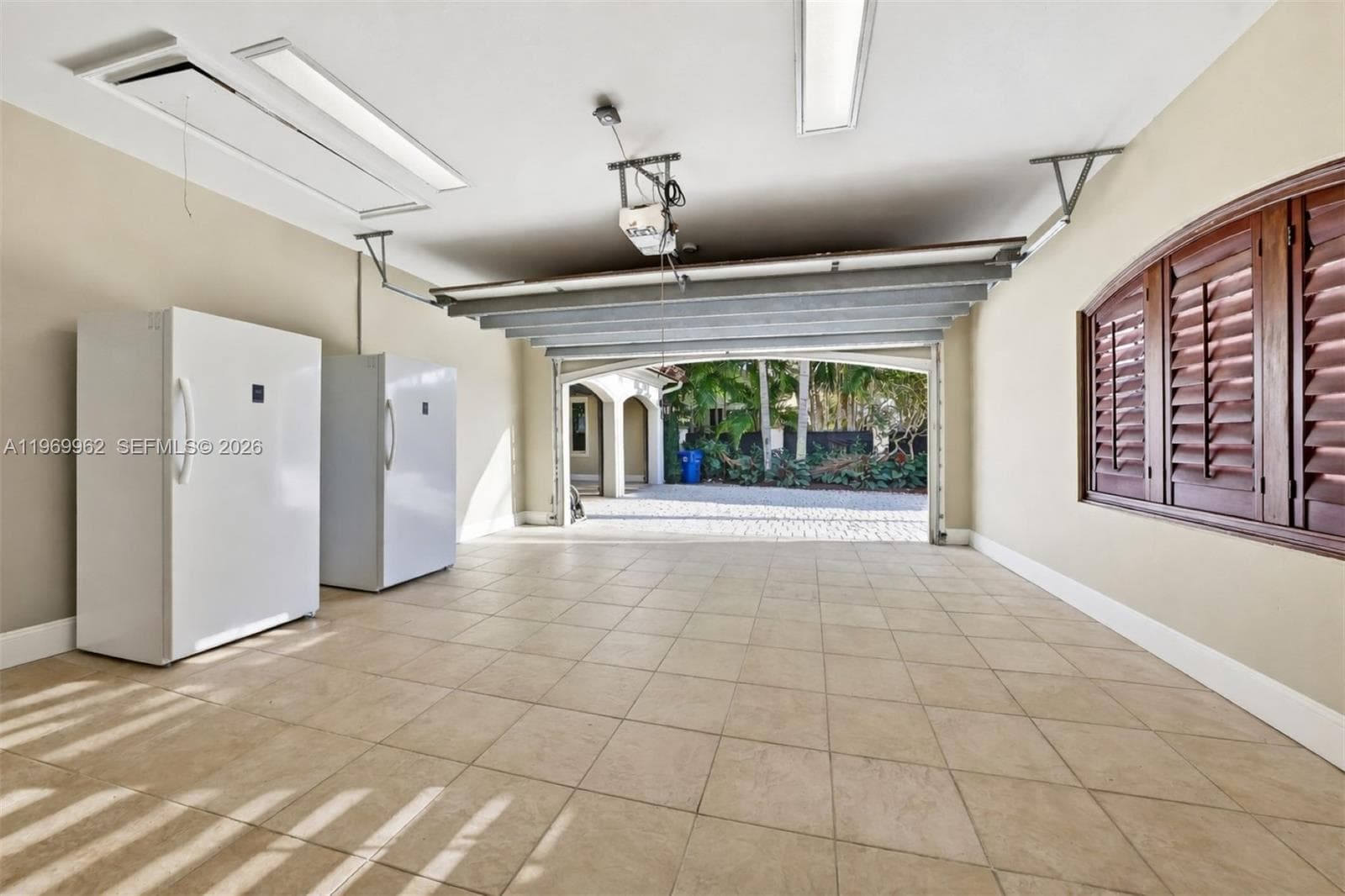 628 Coral Way photo 46