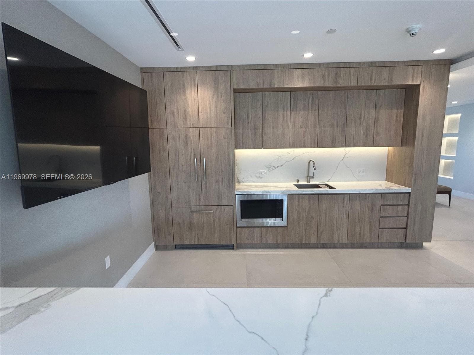 VENETIAN ISLE CONDO · #802 in Miami - Photo 32