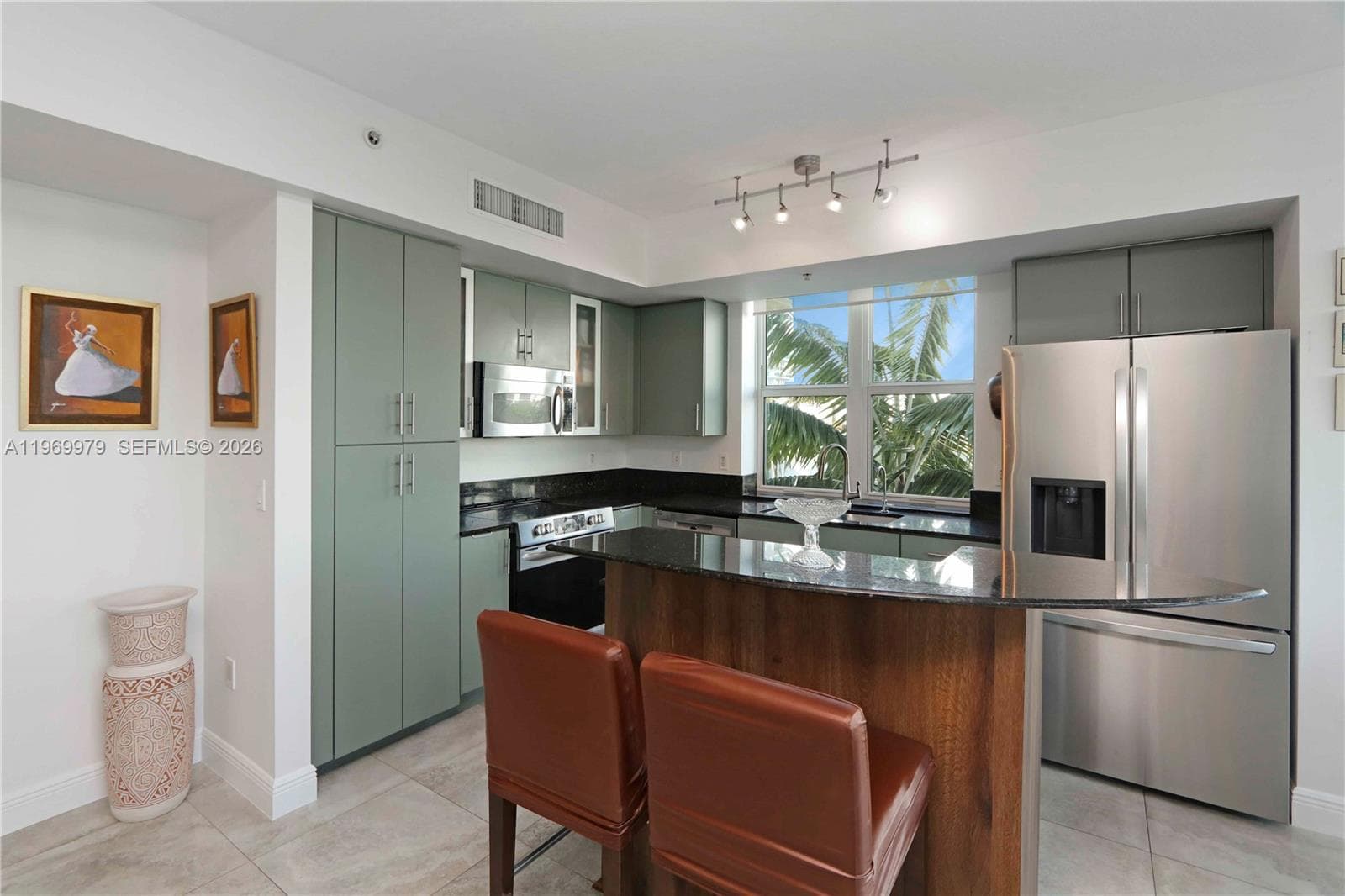 360 Condo · #405 in North Bay Village - Photo 7