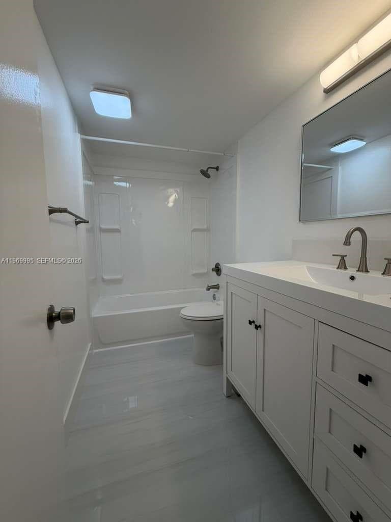 MEADOWBROOK LAKES VIEW CO · #109 in Dania Beach - Photo 2