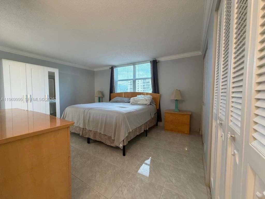 MEADOWBROOK LAKES VIEW CO · #109 in Dania Beach - Photo 13