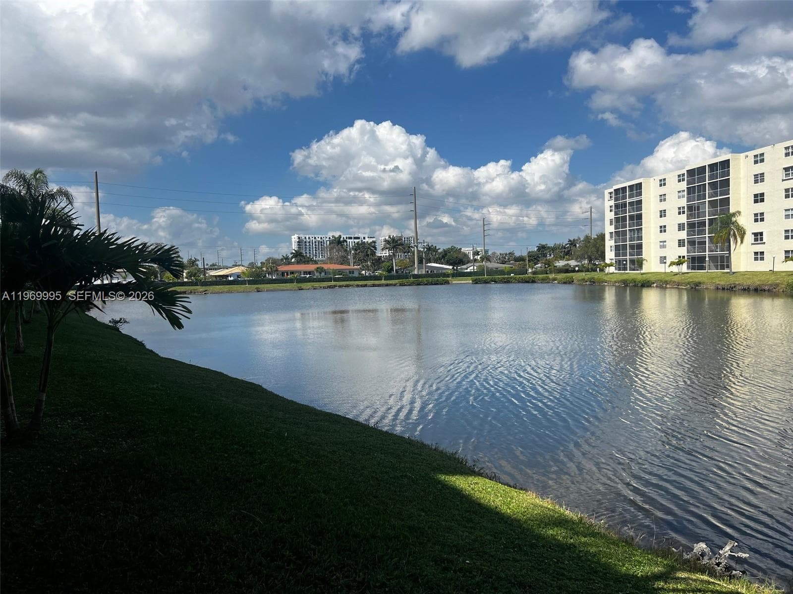 MEADOWBROOK LAKES VIEW CO · #109 in Dania Beach - Photo 17