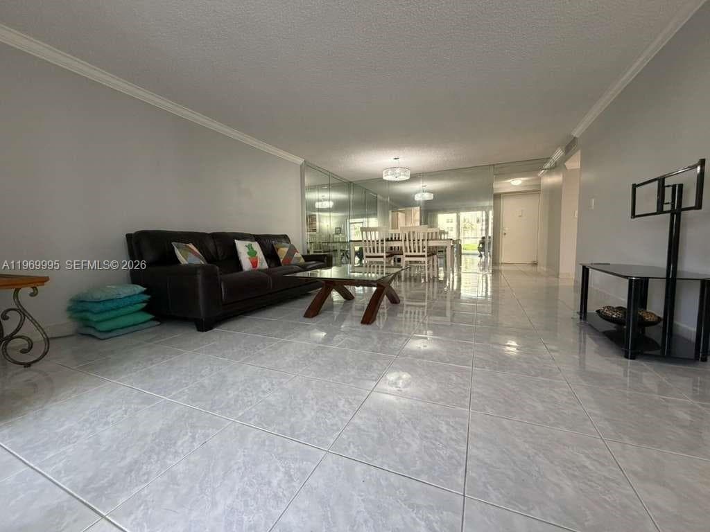 MEADOWBROOK LAKES VIEW CO · #109 in Dania Beach - Photo 7