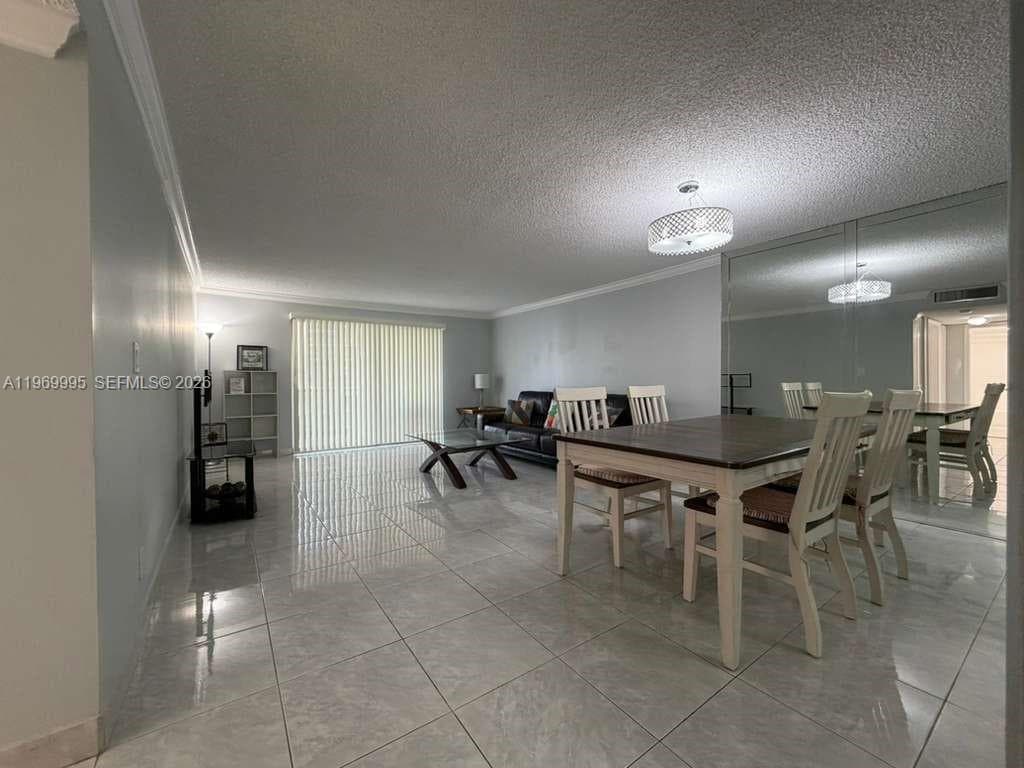 MEADOWBROOK LAKES VIEW CO · #109 in Dania Beach - Photo 15