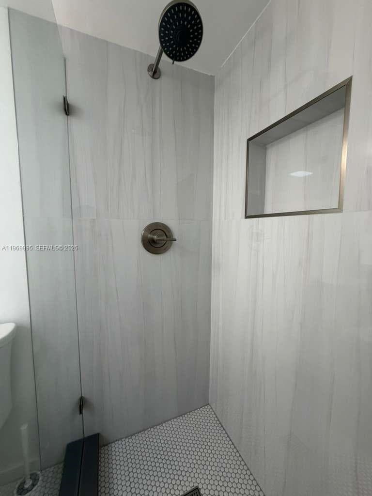 MEADOWBROOK LAKES VIEW CO · #109 in Dania Beach - Photo 4