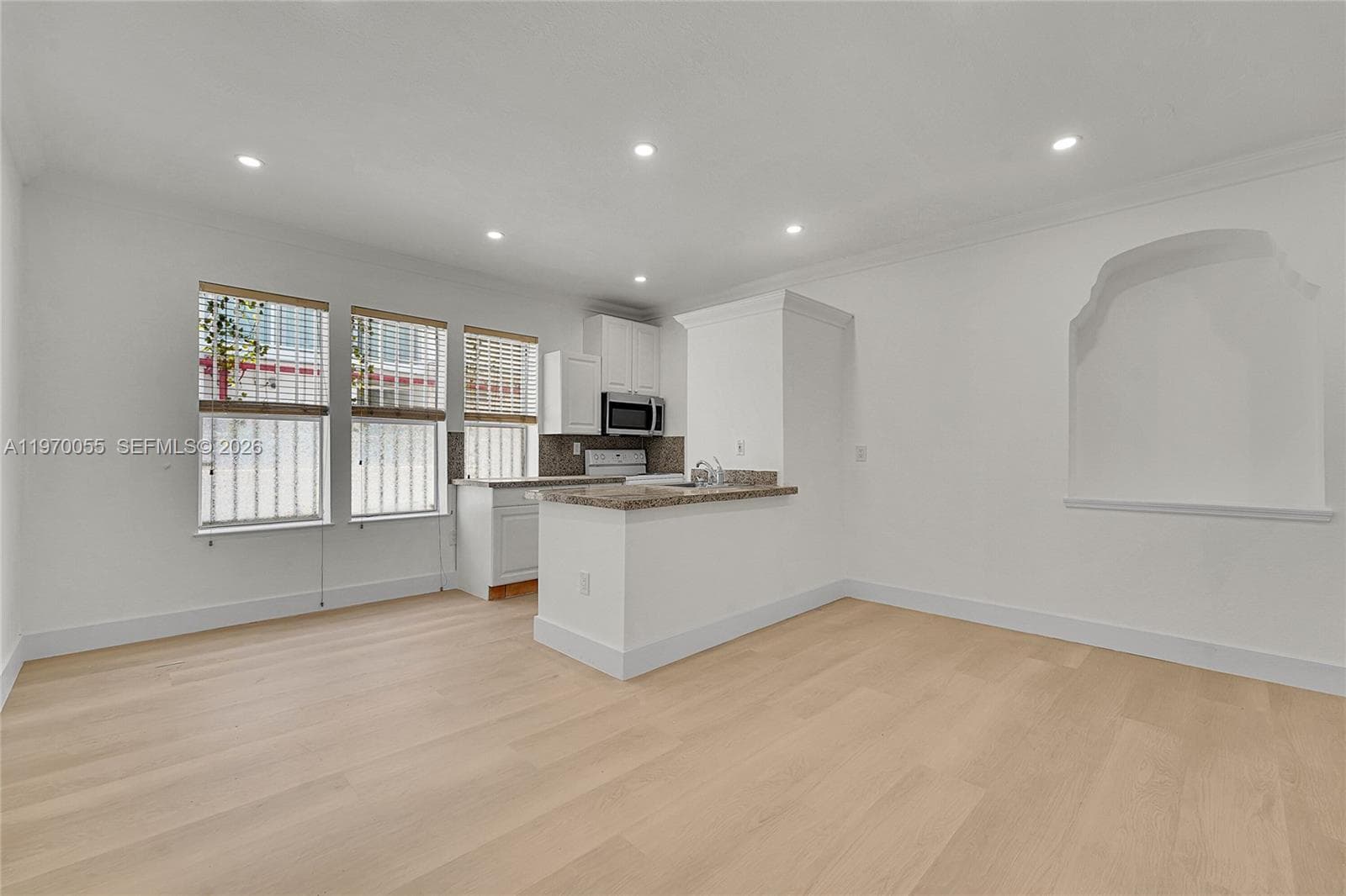 PENN PLAZA CONDO · #103 in Miami Beach - Photo 4