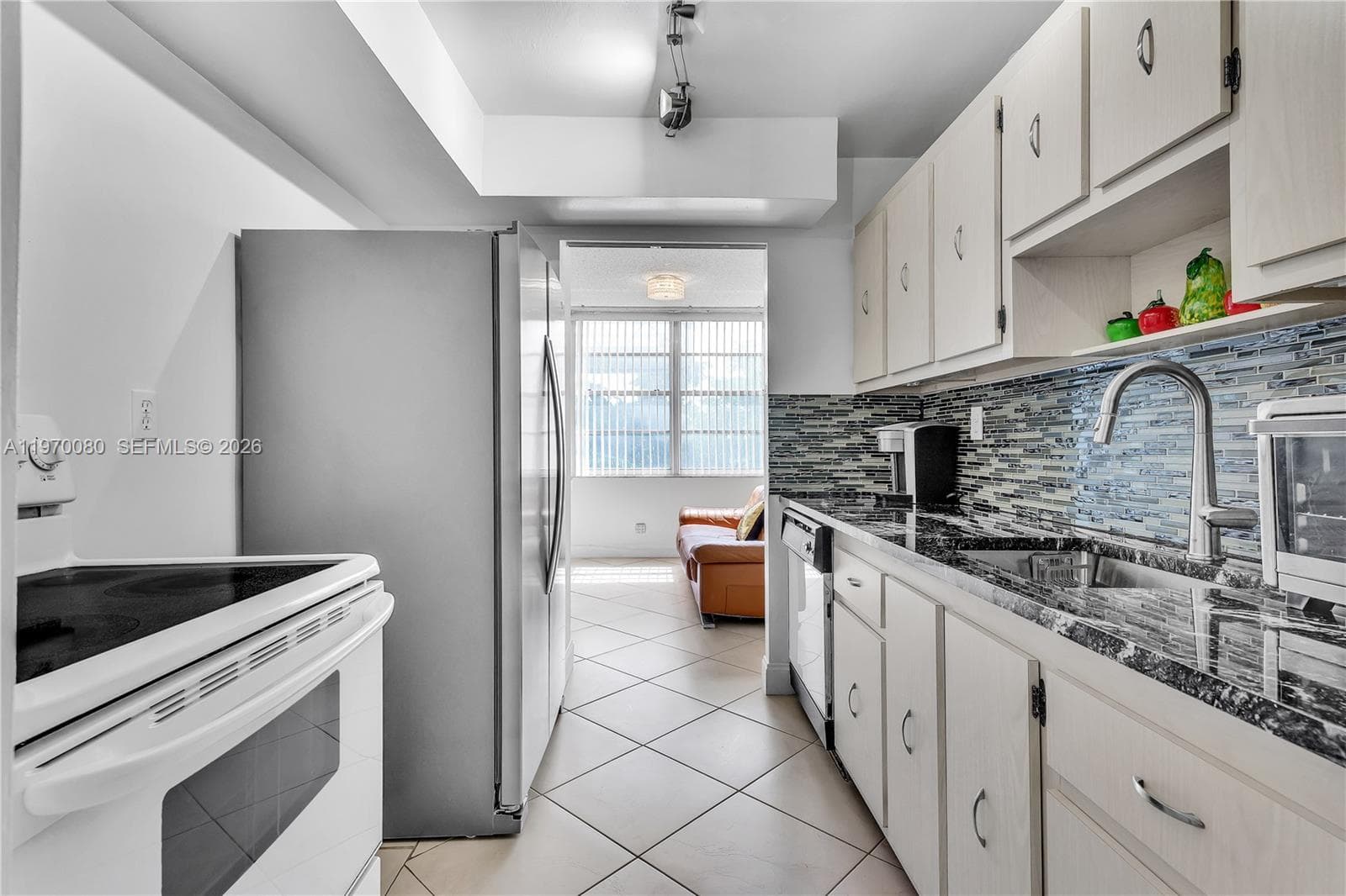 WINTON TOWERS · #405 in Sunny Isles Beach - Photo 4