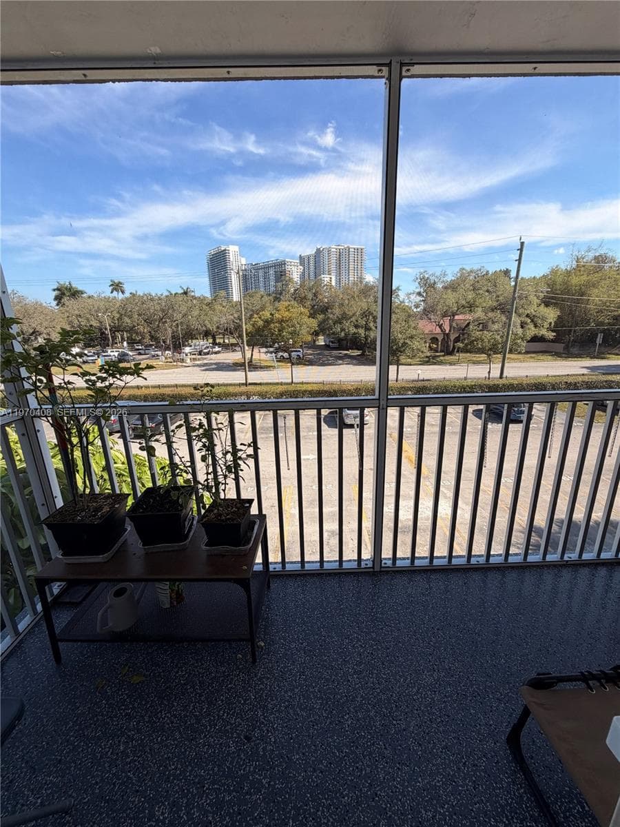WOODSIDE APTS CONDO · #B304 in North Miami Beach - Photo 9