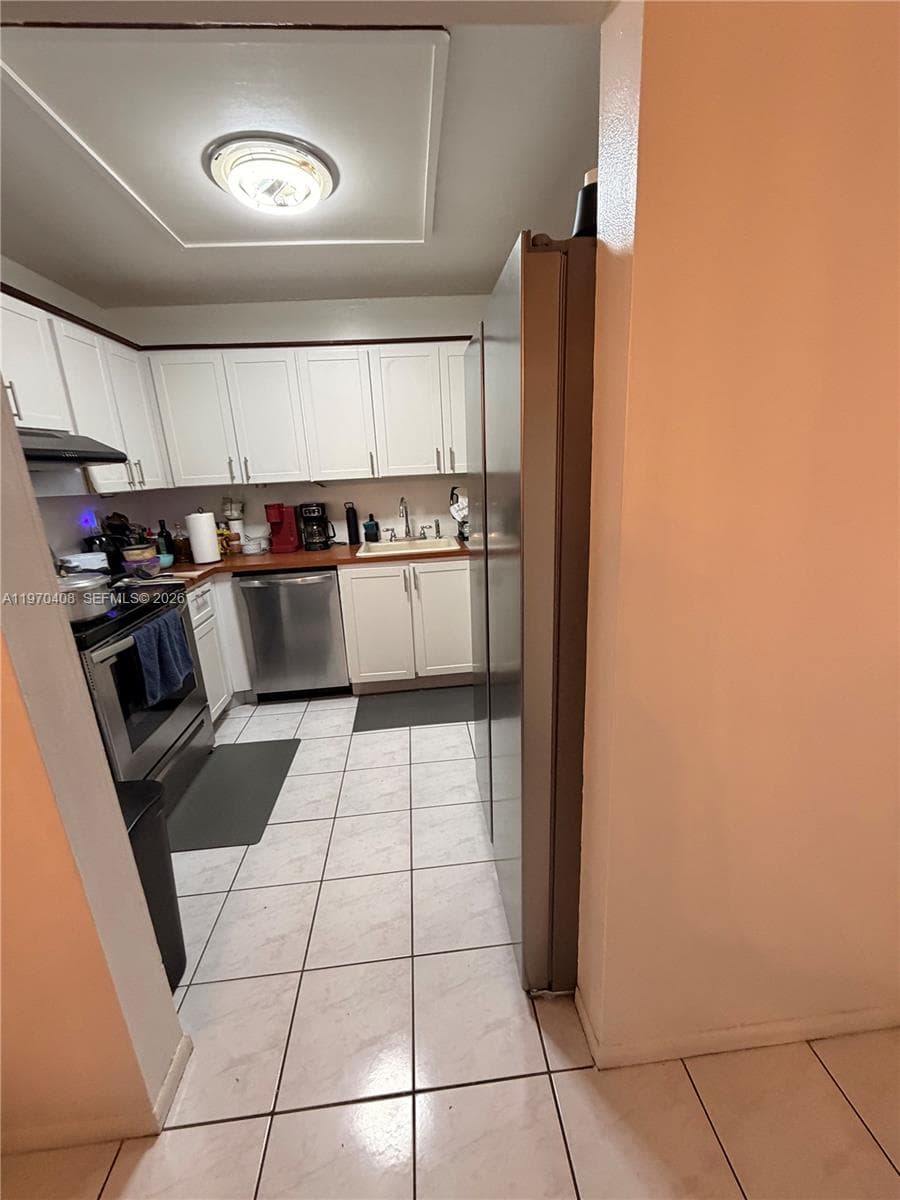 WOODSIDE APTS CONDO · #B304 in North Miami Beach - Photo 10