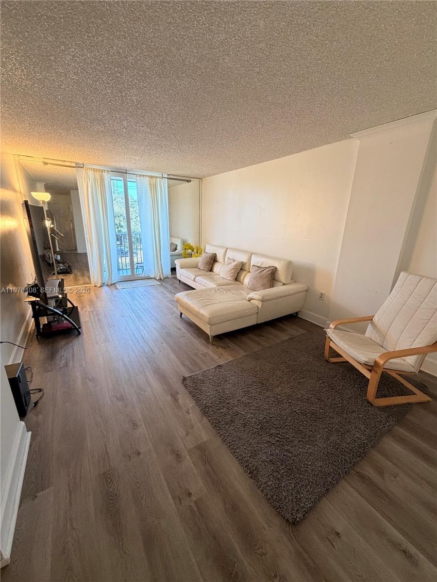 WOODSIDE APTS CONDO · #B304 in North Miami Beach - Photo 4
