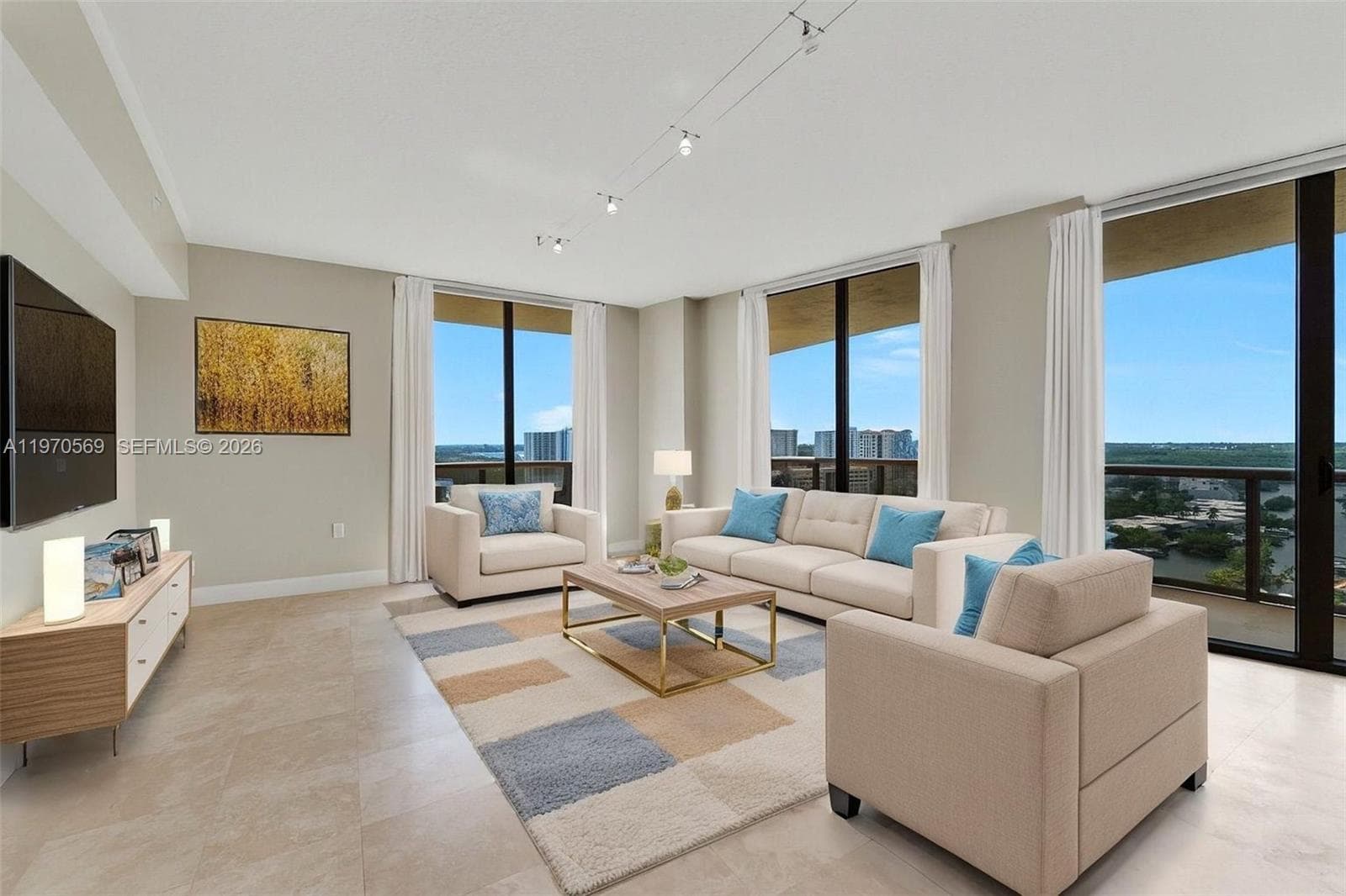 Sayan Condo · #1604 in Sunny Isles Beach - Photo 2