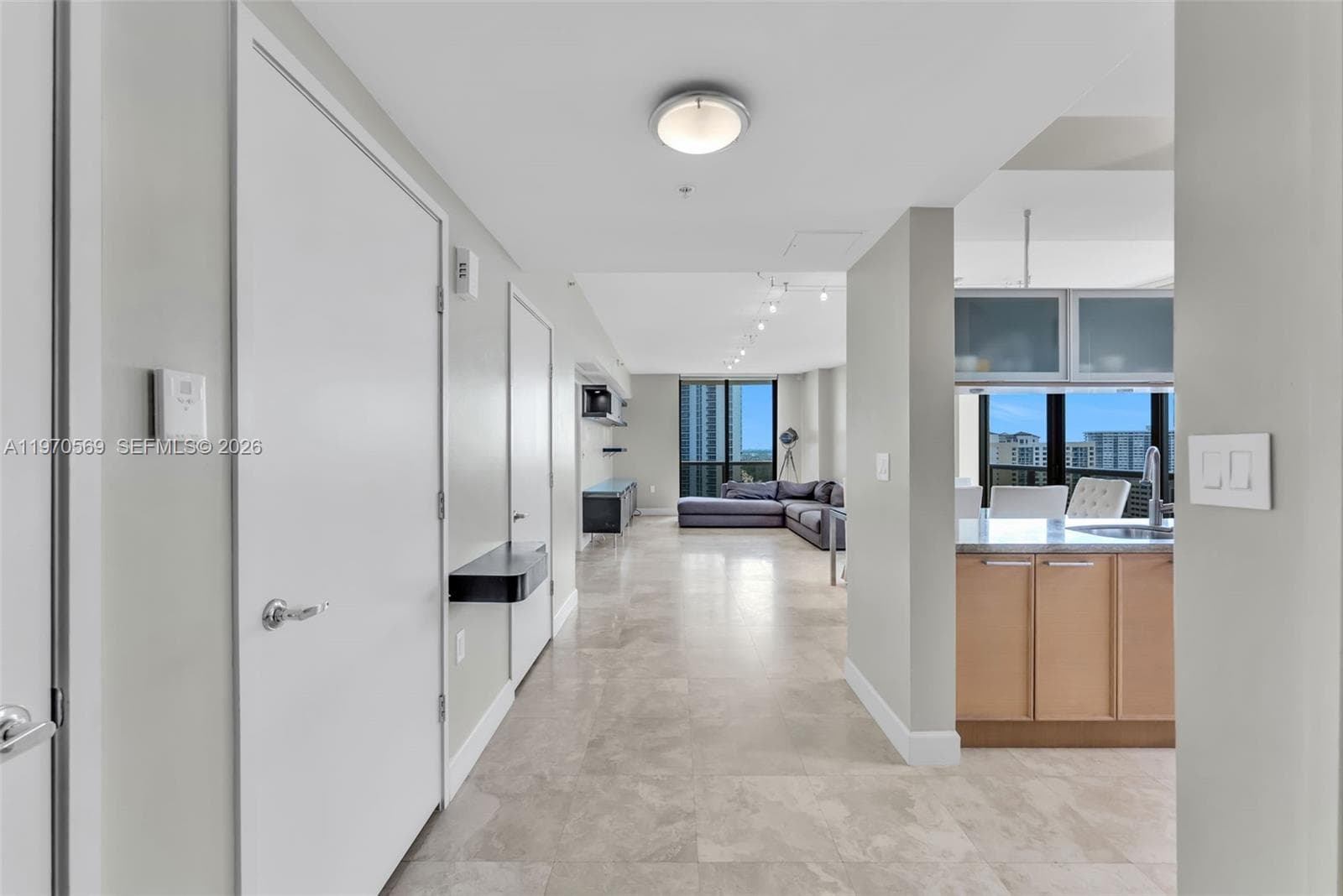 Sayan Condo · #1604 in Sunny Isles Beach - Photo 4