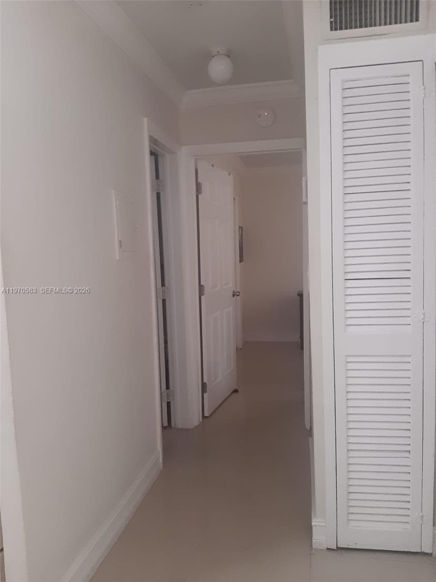 Salem House · #112 in Sunny Isles Beach - Photo 5